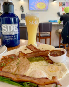 Brunch at Settle Down Easy Tasting Room Oakton